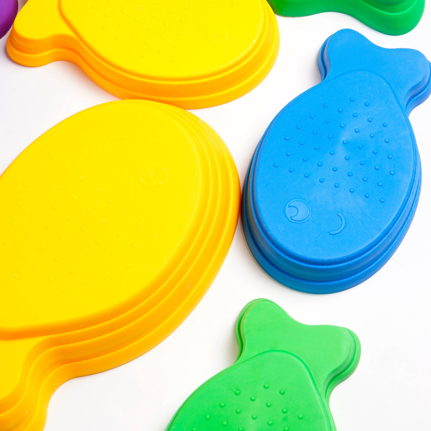Piedras Sensoriales de Equilibrio con Forma de Pez